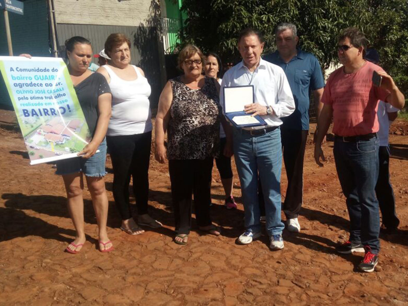COMUNIDADE DO BAIRRO GUAÍRA HOMENAGEIA PREFEITO CASALI
